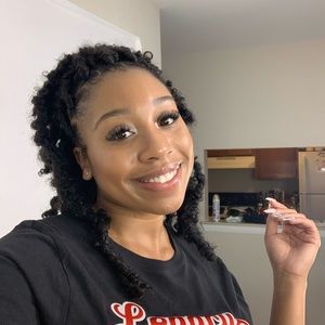 Meet your Posher, Arielle